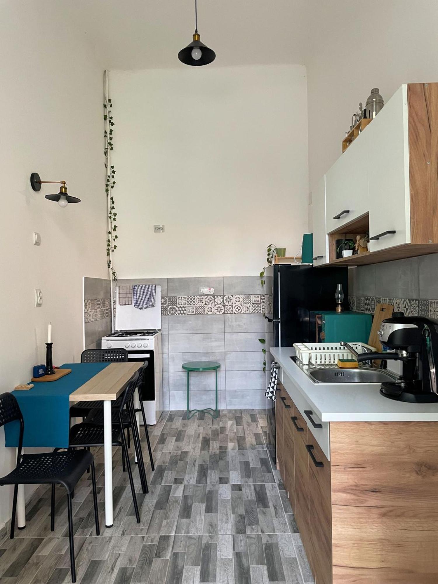 Small Apartment - Historic House Cluj-Napoca Ngoại thất bức ảnh
